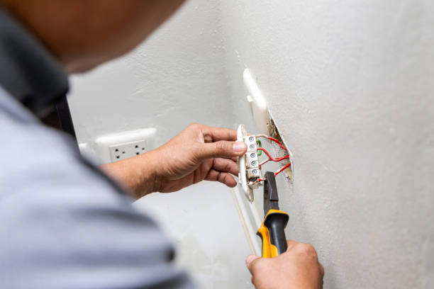 Best Commercial Electrician Services  in Tomahawk, WI